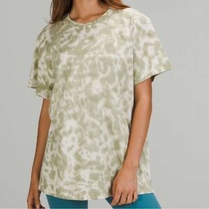 Lululemon All Yours Short Sleeve T-Shirt Tie Dye Size 12 Athletic